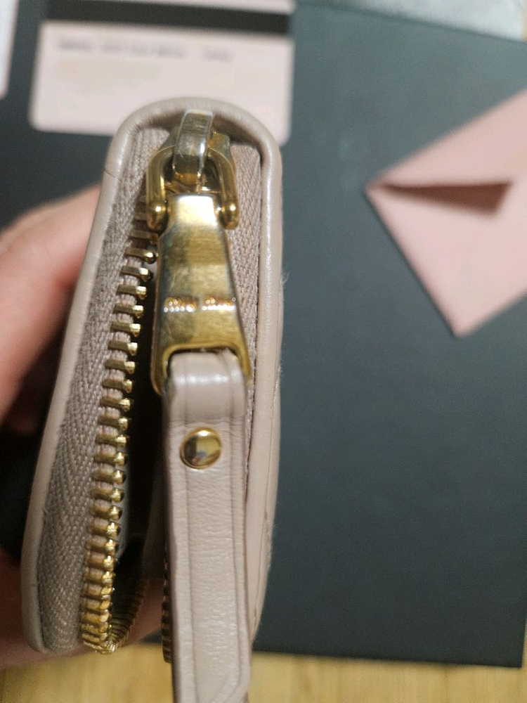 미우미우 마테라쎄 퀼팅 반지갑(정품)--4