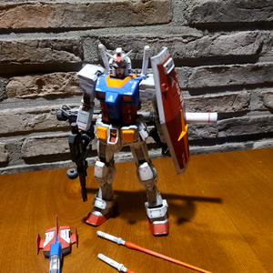 건담 프라모델 완성품