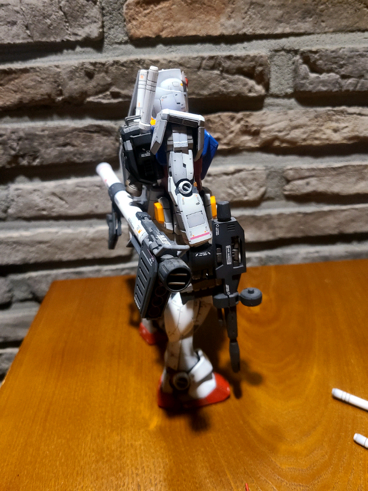 건담 프라모델 완성품--3