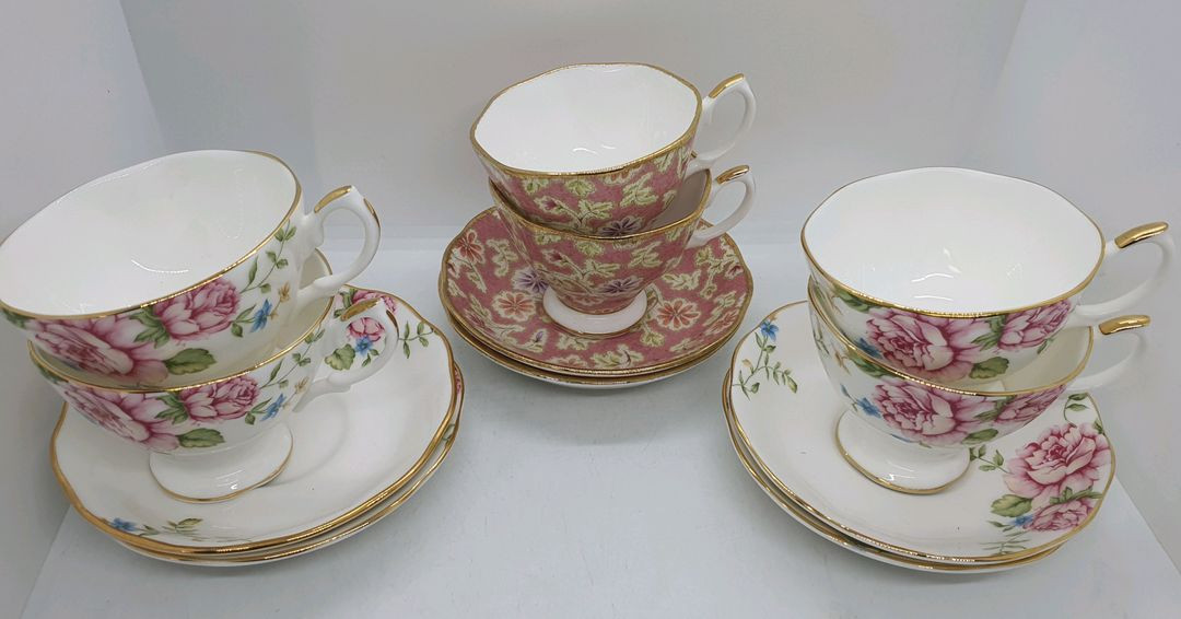 로얄알버트 아메리칸뷰티.플로라스커피잔(미사용)1조값--3