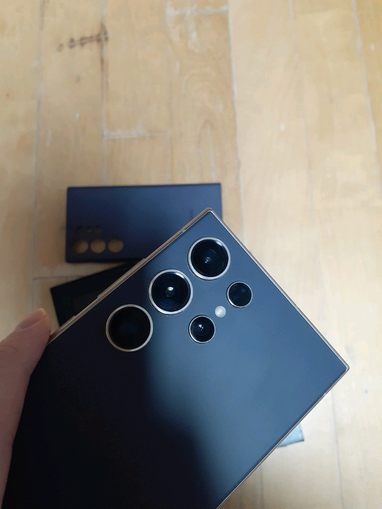 갤럭시S24울트라 256G+정품케이스포함--4