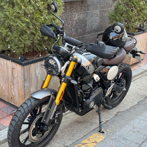 트라이엄프 스크램블러 400X 이미지