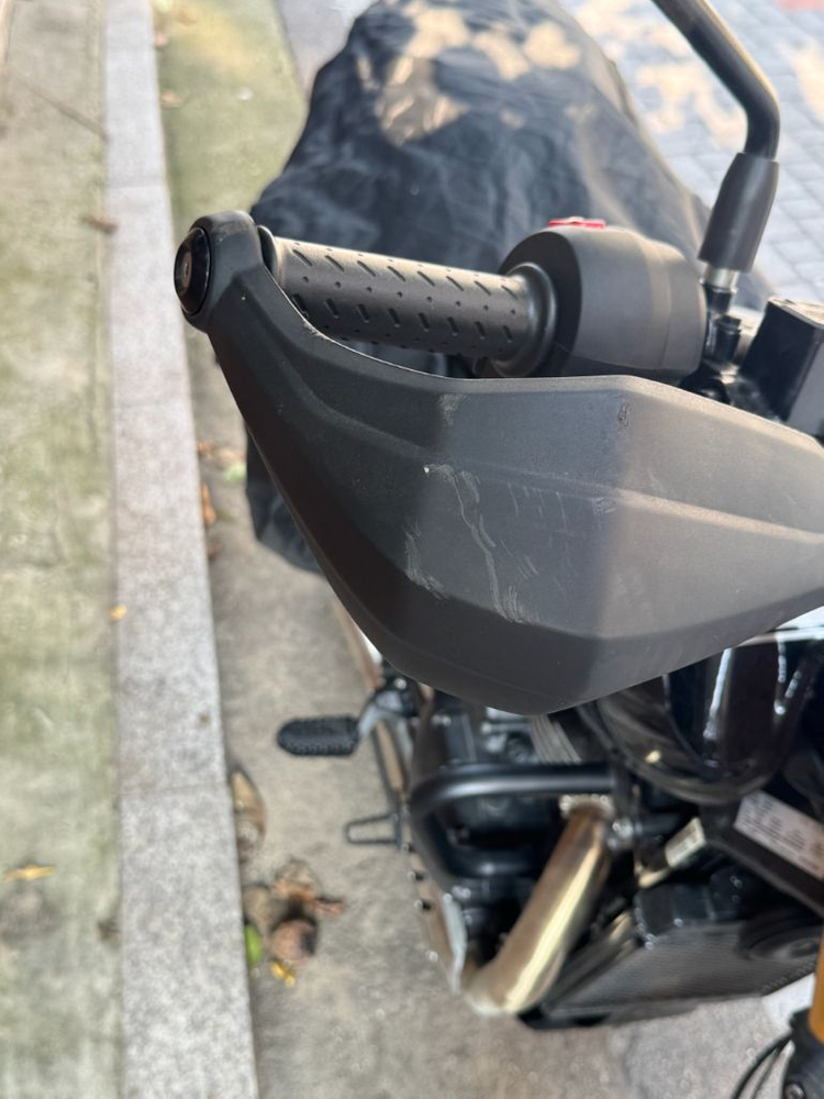 트라이엄프 스크램블러 400X 이미지