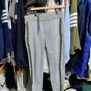 몽클레어 트레이닝 바지 그레이 실측 30