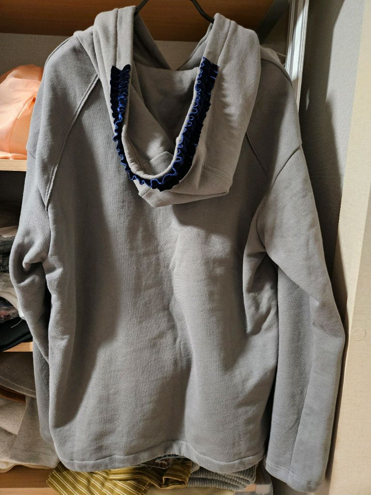 프릴 후드 티셔츠(새상품)--2