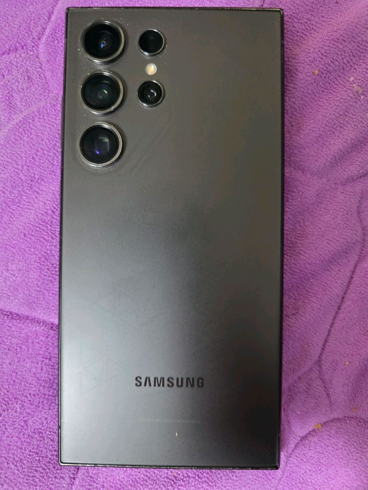 KT 갤럭시S24울트라(SM-S928K) 티타늄 블랙 256GB 완전 풀박스로 판매합니다!--2