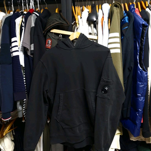 CP 컴퍼니 블랙 팔 포켓 후드티 도톰 105 백화점판