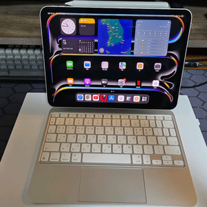 (싸이클4배터리100%+외관S급)아이패드 M4 프로 11+Cellular +정품매직키보드 판매or맥북교환 이미지