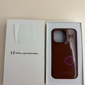어반소피스티케이션 아이폰 16프로 케이스(초콜릿)