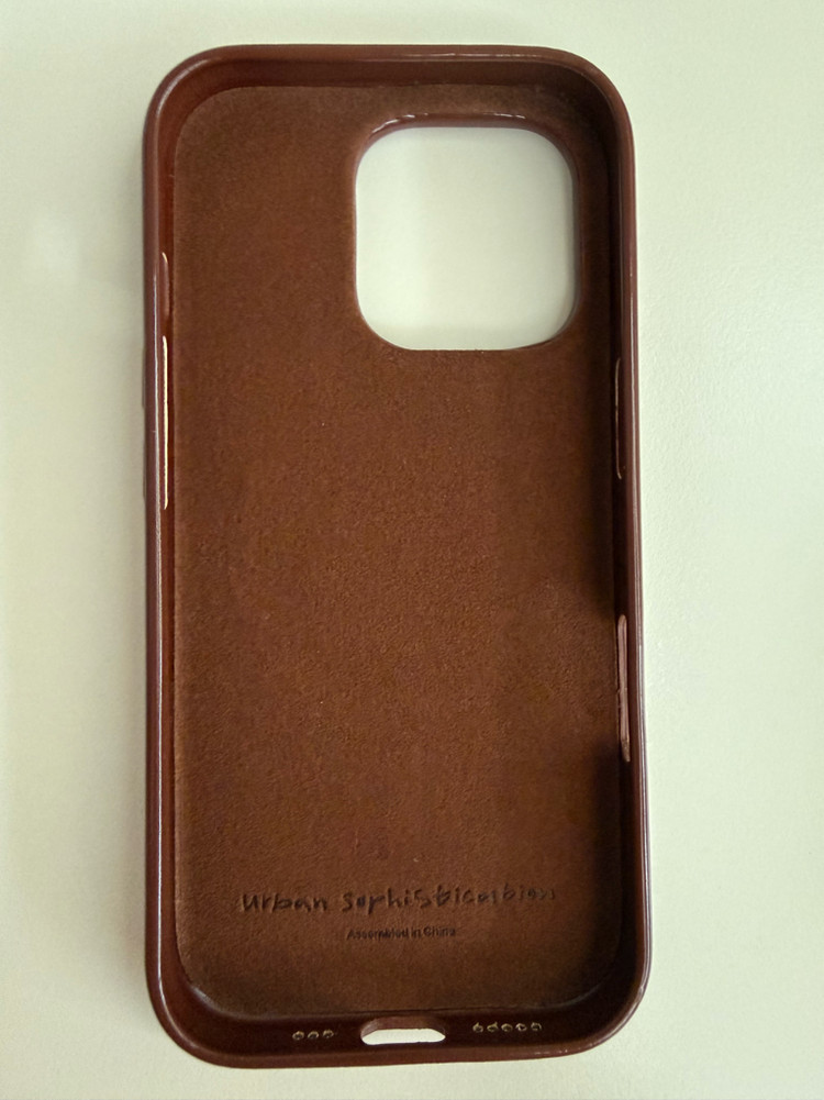 어반소피스티케이션 아이폰 16프로 케이스(초콜릿)--3