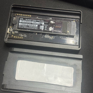 sn850x 4tb + 위즈플랫 usb4 인클로저