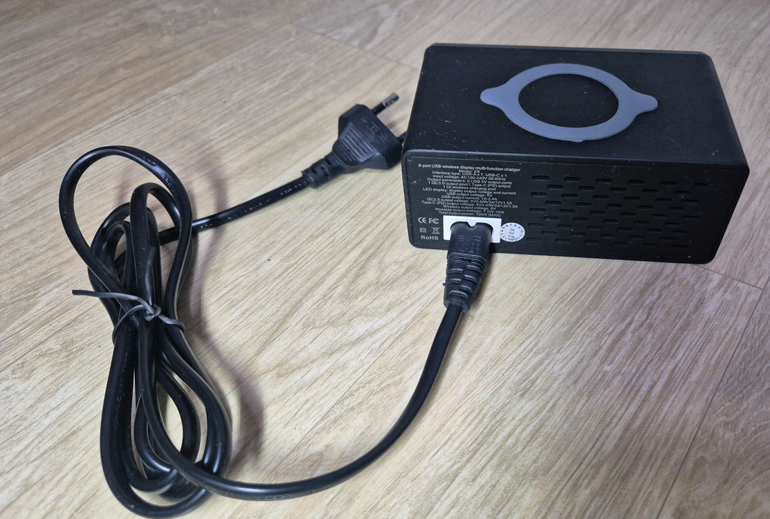 다기능 멀티 충전기(무선충전도 가능)--2