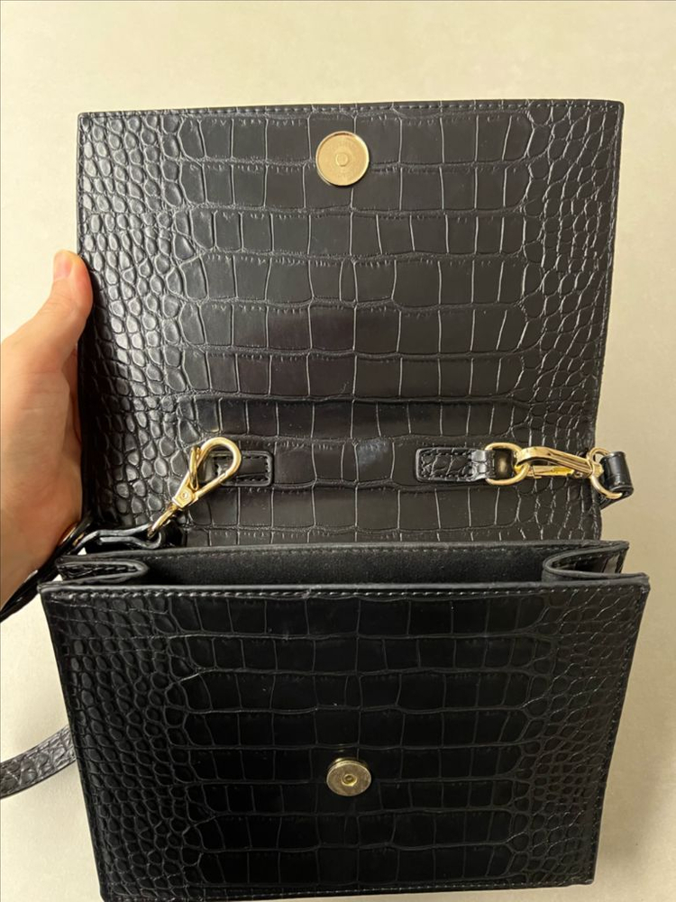 심플한 블랙 크로커패턴 미니 토트 겸 숄더백 이미지