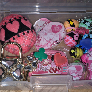 캐릭캐릭체인지 아무 애뮬릿 하트 뱃지 험프티록 인형키링 블럭 머리핀