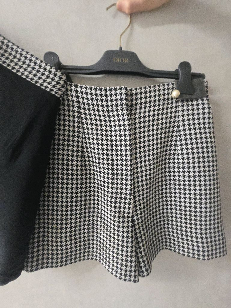 디올 하운드투스 체크 미니스커트 바지 34--2