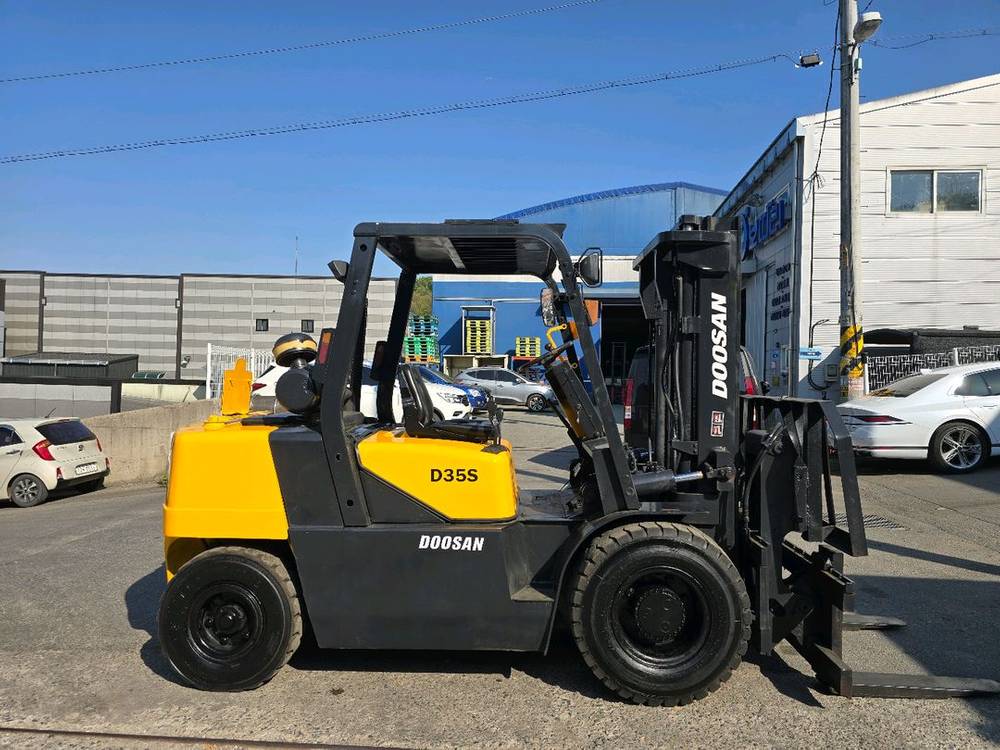 가성비 보장! 두산 3.5톤 힌지드 흰지드 바가지 디젤중고지게차 1050만원--8