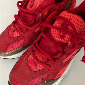 나이키M2K 테크노스웨이드 245사이즈 1회잠깐착용 최상