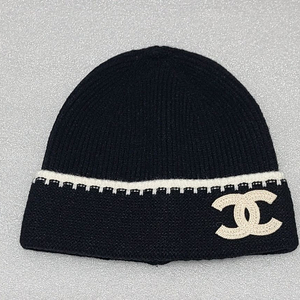 샤넬 더블 cc 로고 비니 블랙/ 화이트
