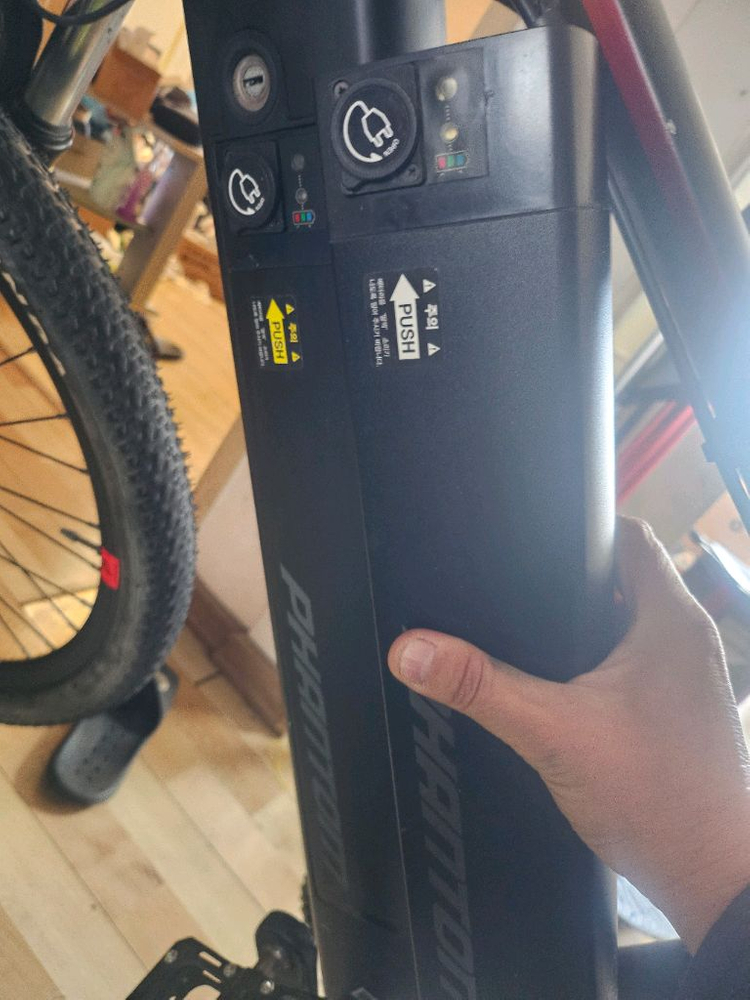 전기자전거 삼천리 펜텀XC 27.5 배터리 2개--8