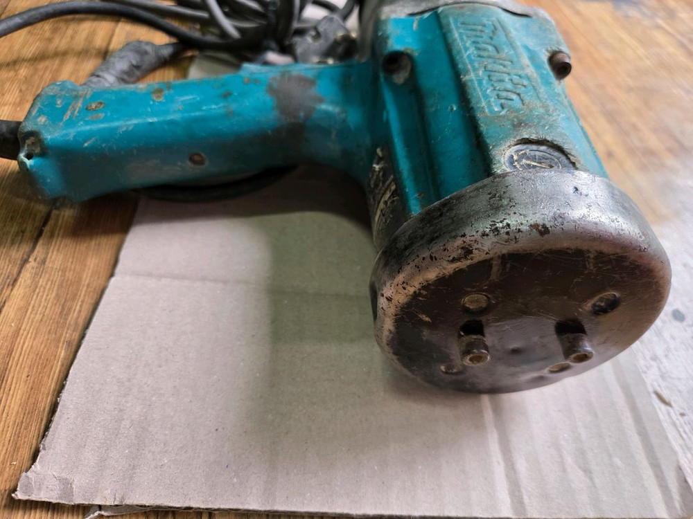 마끼다 3/4 전기임팩렌치 6906--1