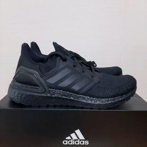 아디다스 울트라부스트 트리플블랙 새상품