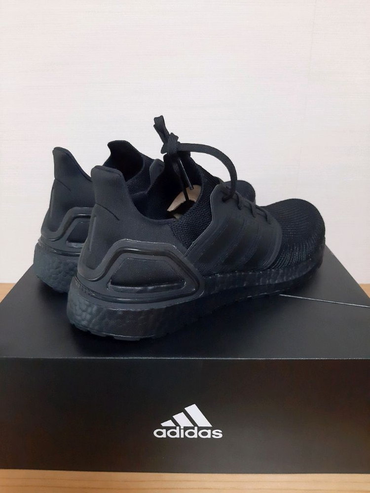 아디다스 울트라부스트 트리플블랙 새상품--3