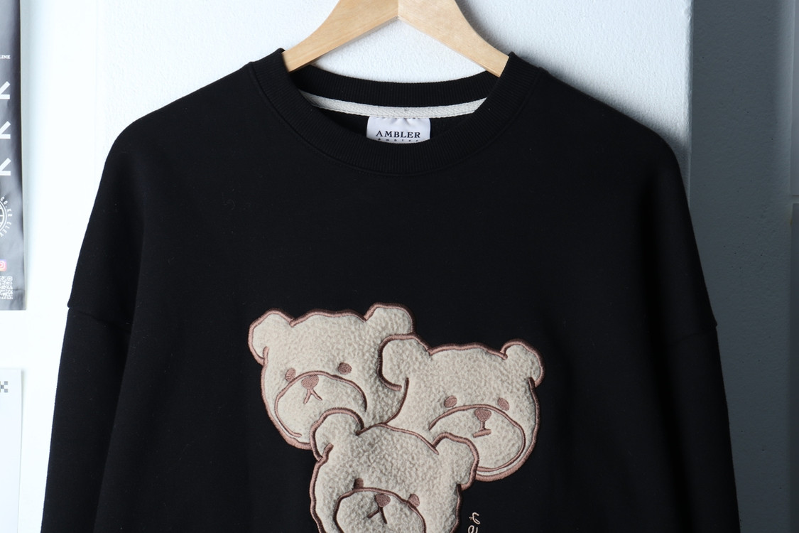 W(M) 엠블러 맨투맨 티셔츠 빅로고 블랙 올드스쿨--2