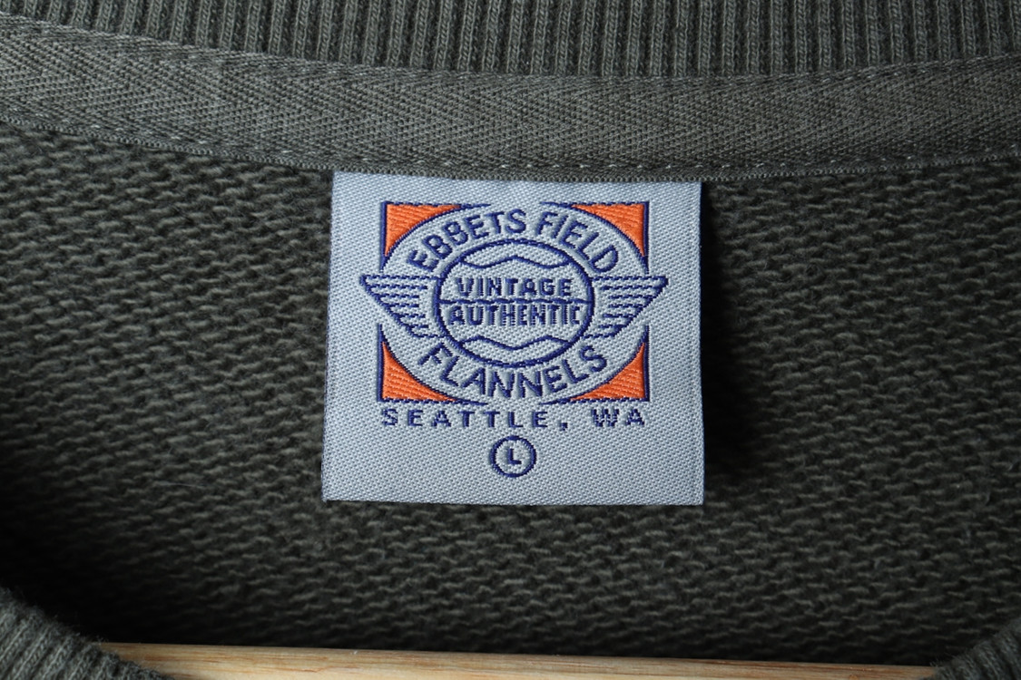 (L-XL) 이벳필드 맨투맨 티셔츠 빅프린팅 카키--4