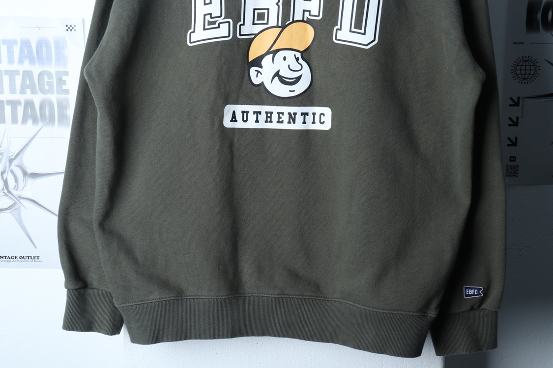 (L-XL) 이벳필드 맨투맨 티셔츠 빅프린팅 카키--3