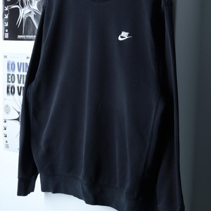 (XL) 나이키 맨투맨 티셔츠 사용감 스몰로고 블랙