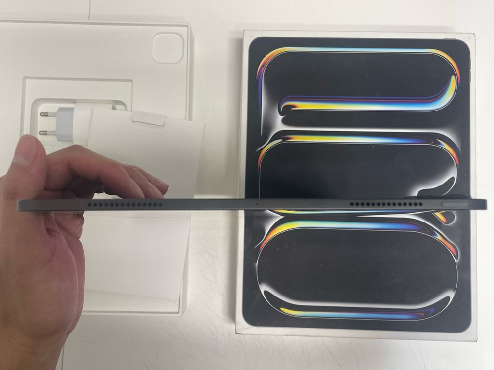 아이패드 프로 13 M4 256gb wifi 스페이스 블랙--1