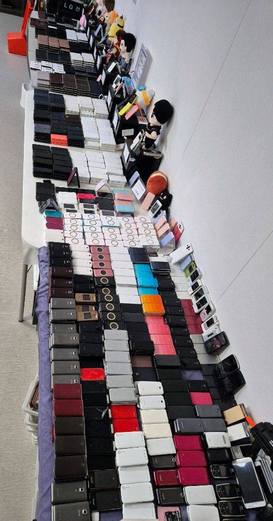 엘지 폴더폰 공신폰 공부폰 단순통화 문자만 가능합니다--7