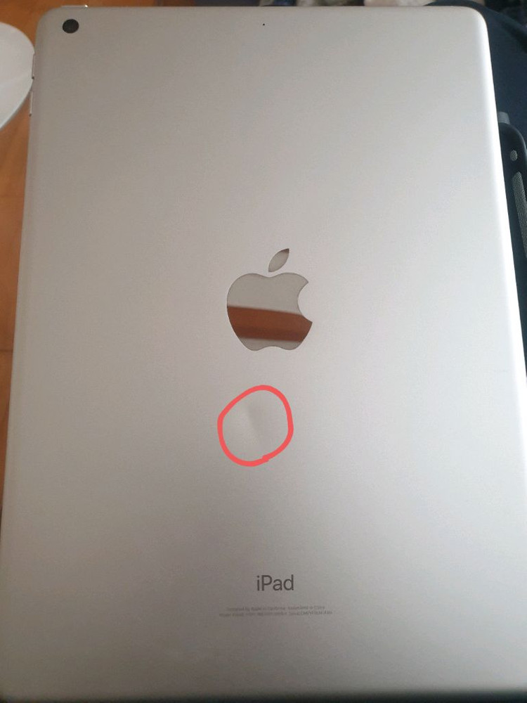 아이패드 6세대 128GB + 짭플펜슬 + 키보드 케이스 + 파우치 + 강화유리 필름 + 충전기--3