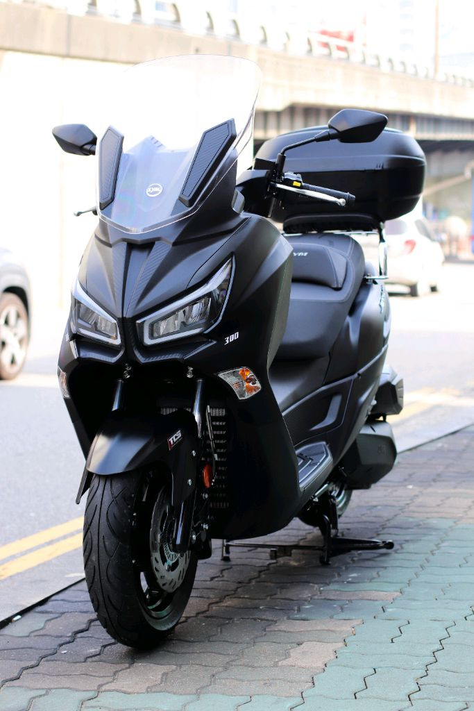 조이심300 sym 25년형 신차급 오토바이 판매합니다--2