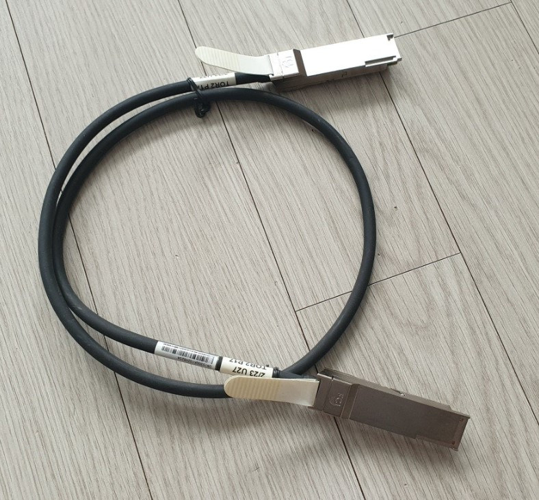 FCI 암페놀 QSFP+ 40G 1M Passive DAC 케이블 - 40기가 1미터--0