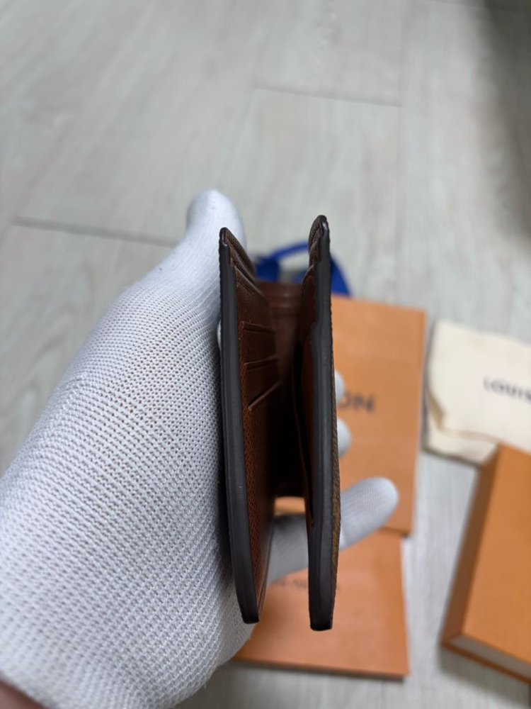 미사용새상품) 루이비통 모노그램 멀티플 반지갑 M60895--7