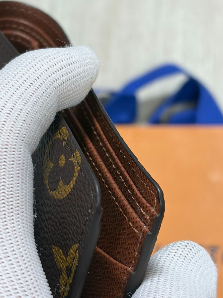 미사용새상품) 루이비통 모노그램 멀티플 반지갑 M60895--8