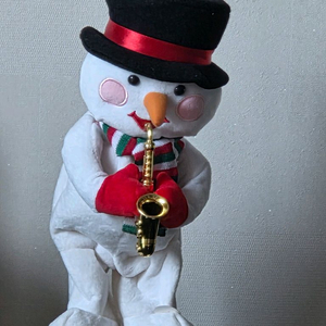 춤추는 눈사람 인형