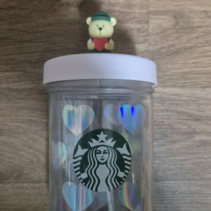 스타벅스 로고와 하트모양이 그려진 유리 재질 밀폐보관용기 이미지