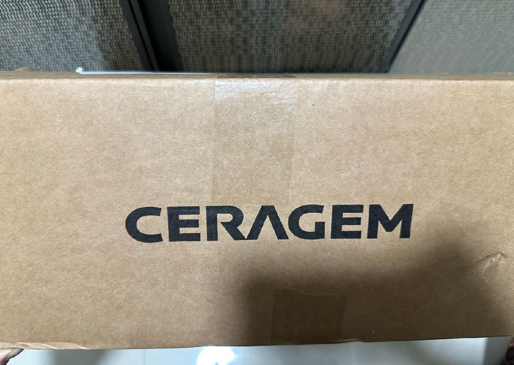 <미개봉 새제품> 세라잼 힐랙스 발마사지기입니다.--2