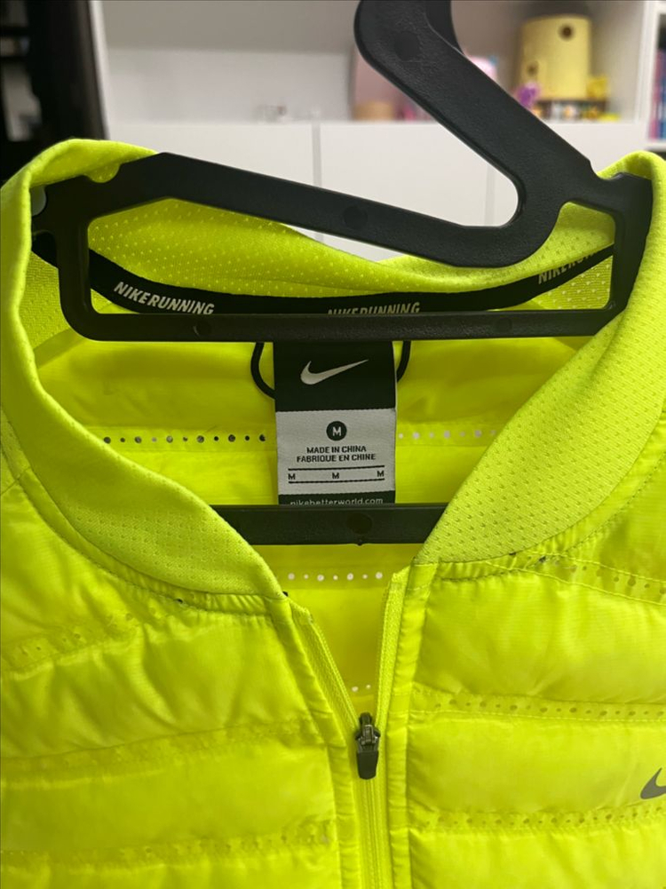 나이키 에어로프트 러닝조끼 판매해요--1