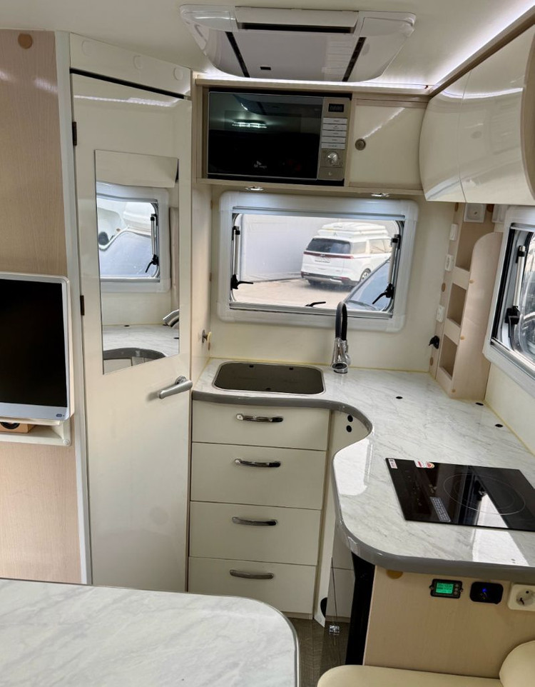 렉스턴스포츠칸캠핑카 징기스칸v70k--8