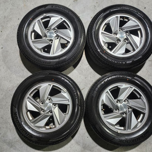 아반떼CN7 페이스리프트 15인치 순정휠 중고휠타이어 팝니다 이미지