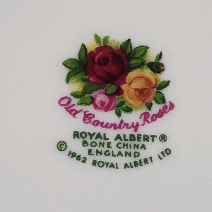 영국 로얄알버트 황실장미 평접시.--1