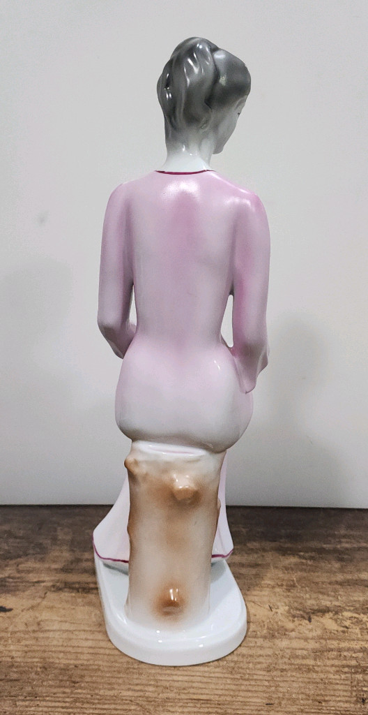 헝가리 홀로하자 사이즈 큰 피겨린.--2