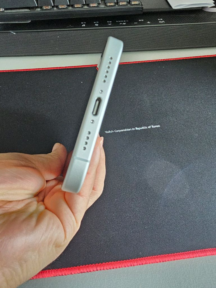 자급제 아이폰16플러스 256GB 화이트--3