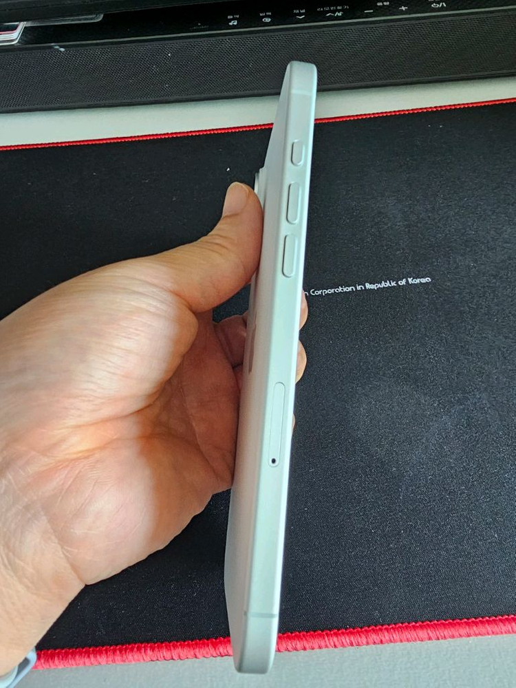 자급제 아이폰16플러스 256GB 화이트--4