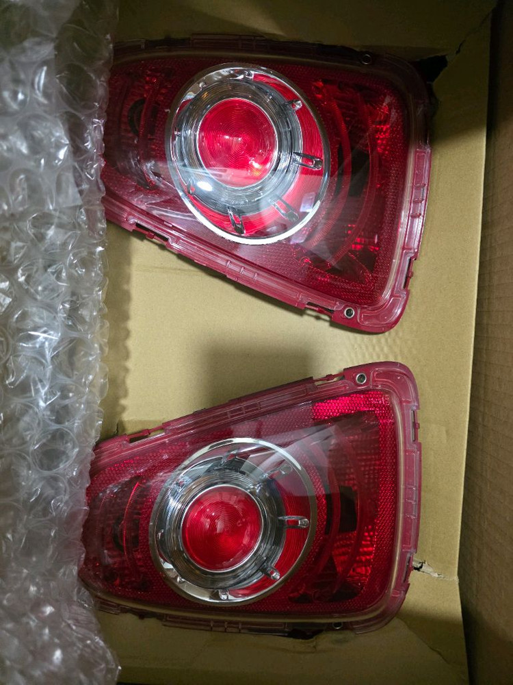 미니쿠퍼 2.5세대 순정 후미등, 스트럿바--1