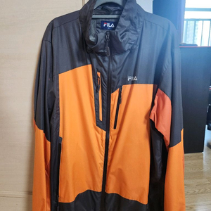 휠라 FILA 정품, 바람막이