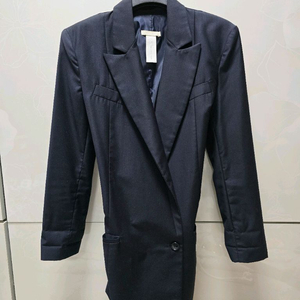 Diyue 브랜드의 네이비 색상 자켓